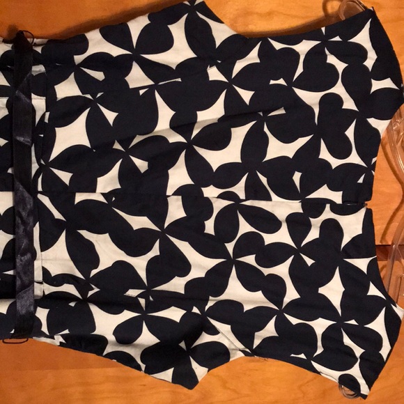 Dress - Picture 6 of 7